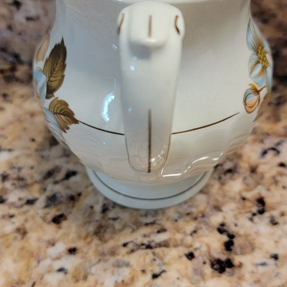 Vintage J&G Meakin‎ England Classic White Floral Porcelein Pouring Creamer
